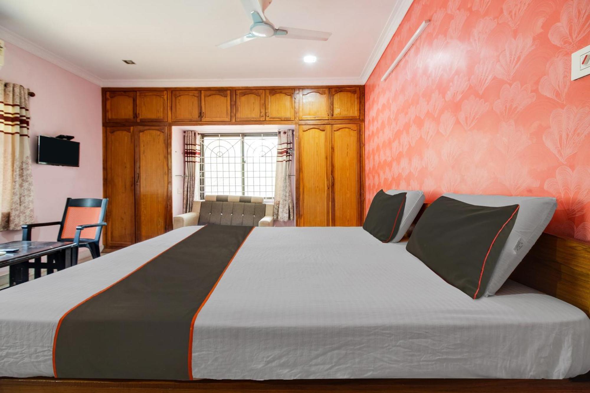Collection O Palm Exotica Hotel วิสาขปัตนัม ภายนอก รูปภาพ